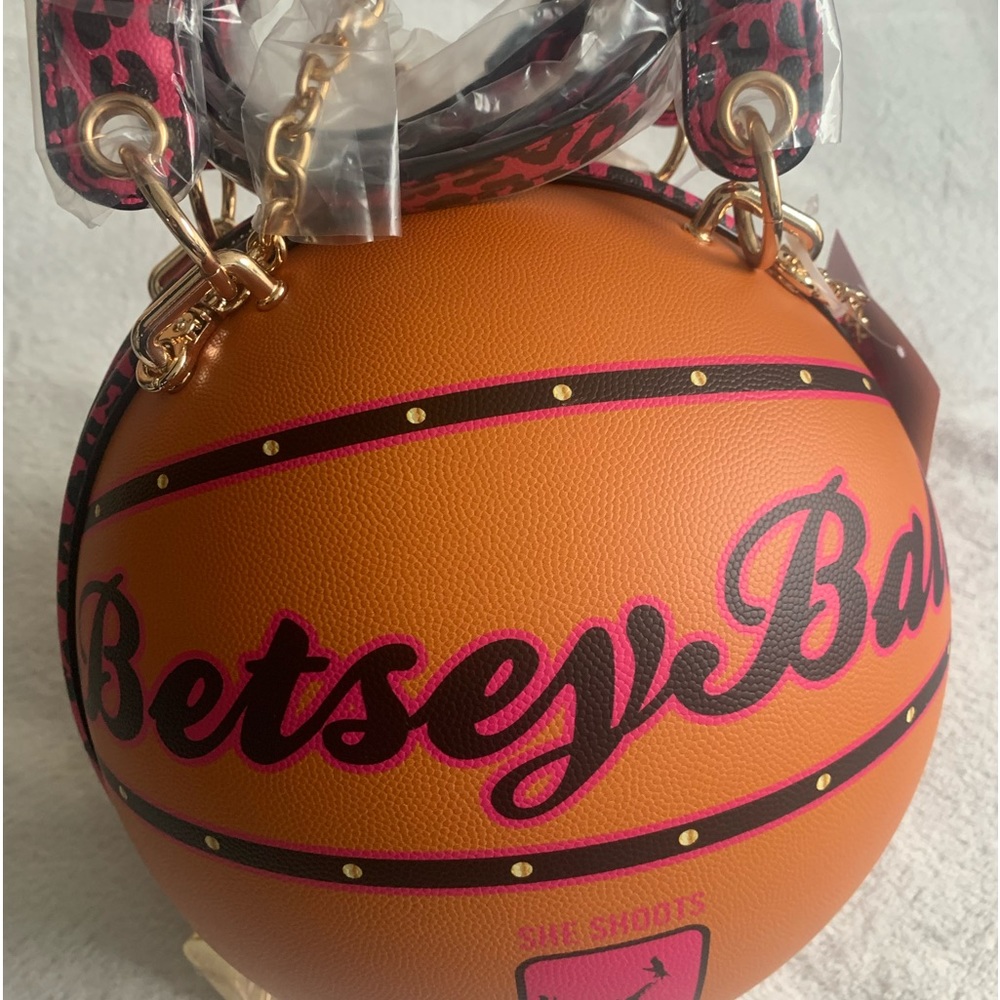 Betsey Johnson Leopard Basketball Kitsch Shoulder Bag Satchel NWT - Picture 3 of 15